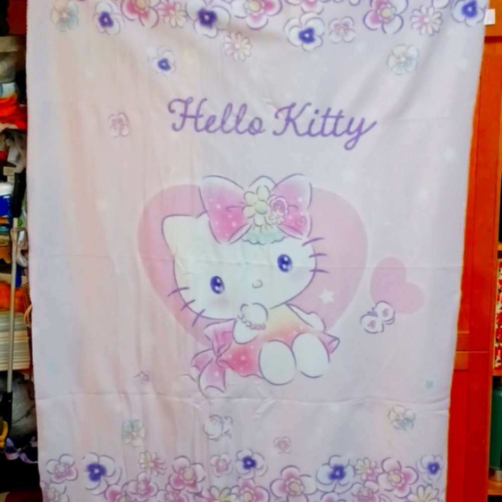 Dreamy Hello Kitty Blanket